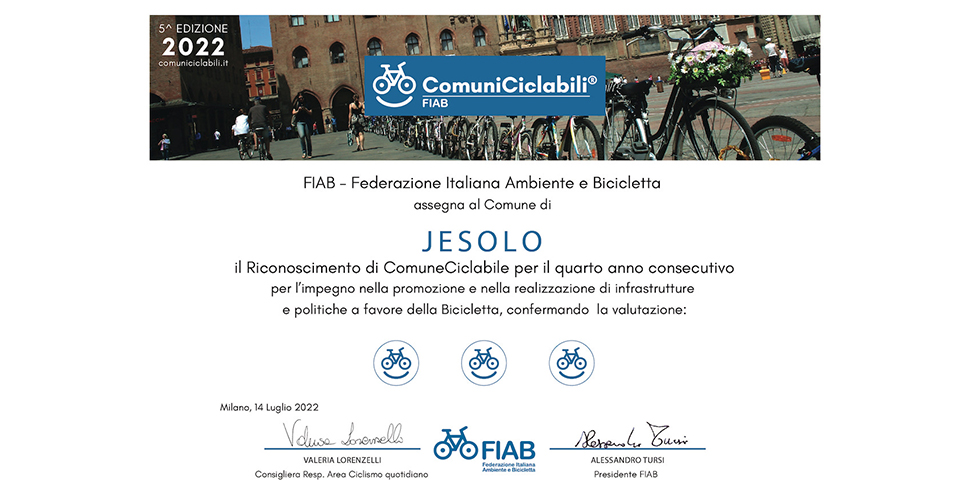 Fiab ComunicCiclabili- Attestato di riconoscimento Jesolo Comune ciclabile per il 2022 quarto anno consecutivo