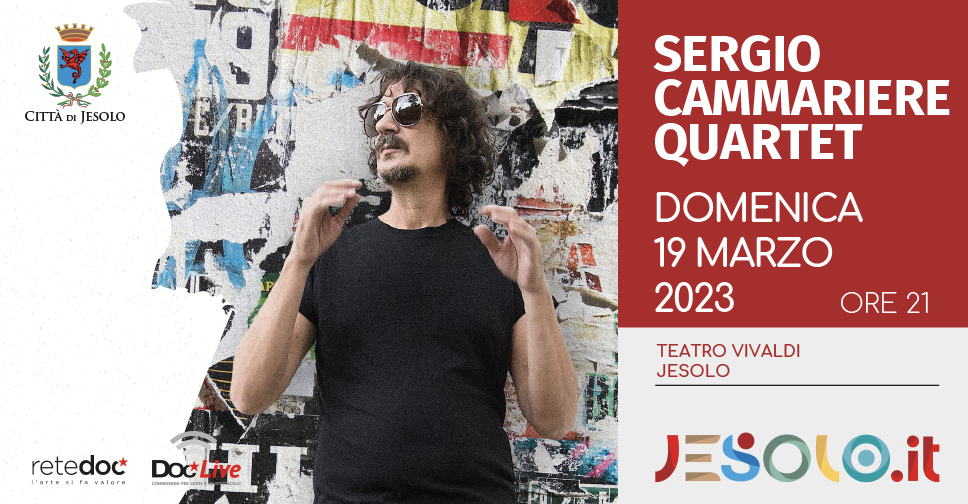 Sergio Cammariere Quartet a Jesolo il 19 marzo. Immagine dell'artista con t-shirt nera e occhiali scuri 