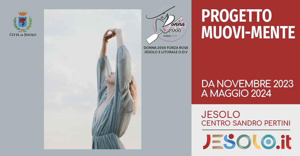 Progetto Muovi-Mente al Centro Pertini di Jesolo da novembre 2023 a maggio 2024. Immagine di una donna in abito grigio-azzurro, che allungale braccia verso l'alto, con le dita delle mani intrecciate