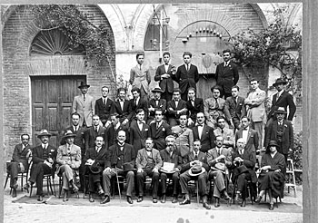 Silvio Trentin in una foto di gruppo all’università di Macerata
