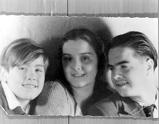 Bruno, Francesca (Franca) e Giorgio Trentin nel 1933-34 